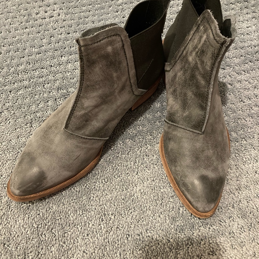 Distressed grey/black ankle boots.